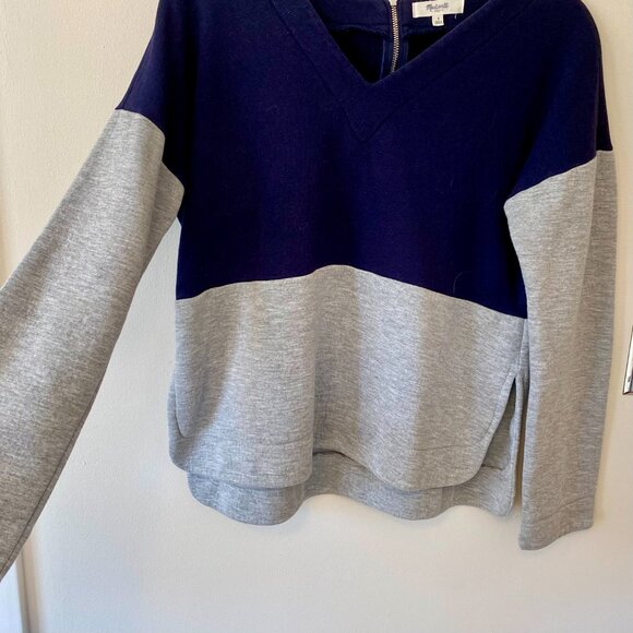 Madewell Sz Small V-neck Color-block Split-hem Sweatshirt Back Zip NavyBlue Gray - Picture 3 of 10